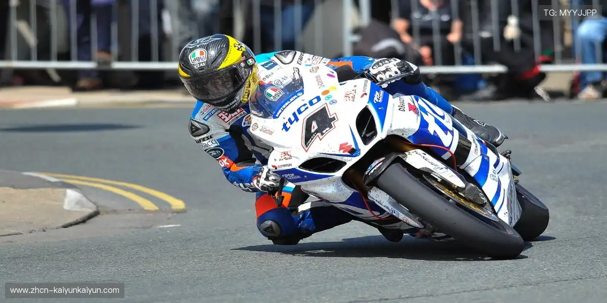 🏟️球场烟花点亮夜空，气氛拉到最高潮！✨